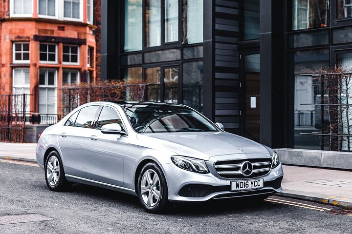 Dundee to Glasgow | Executive Transfer - Photo 1 of 9